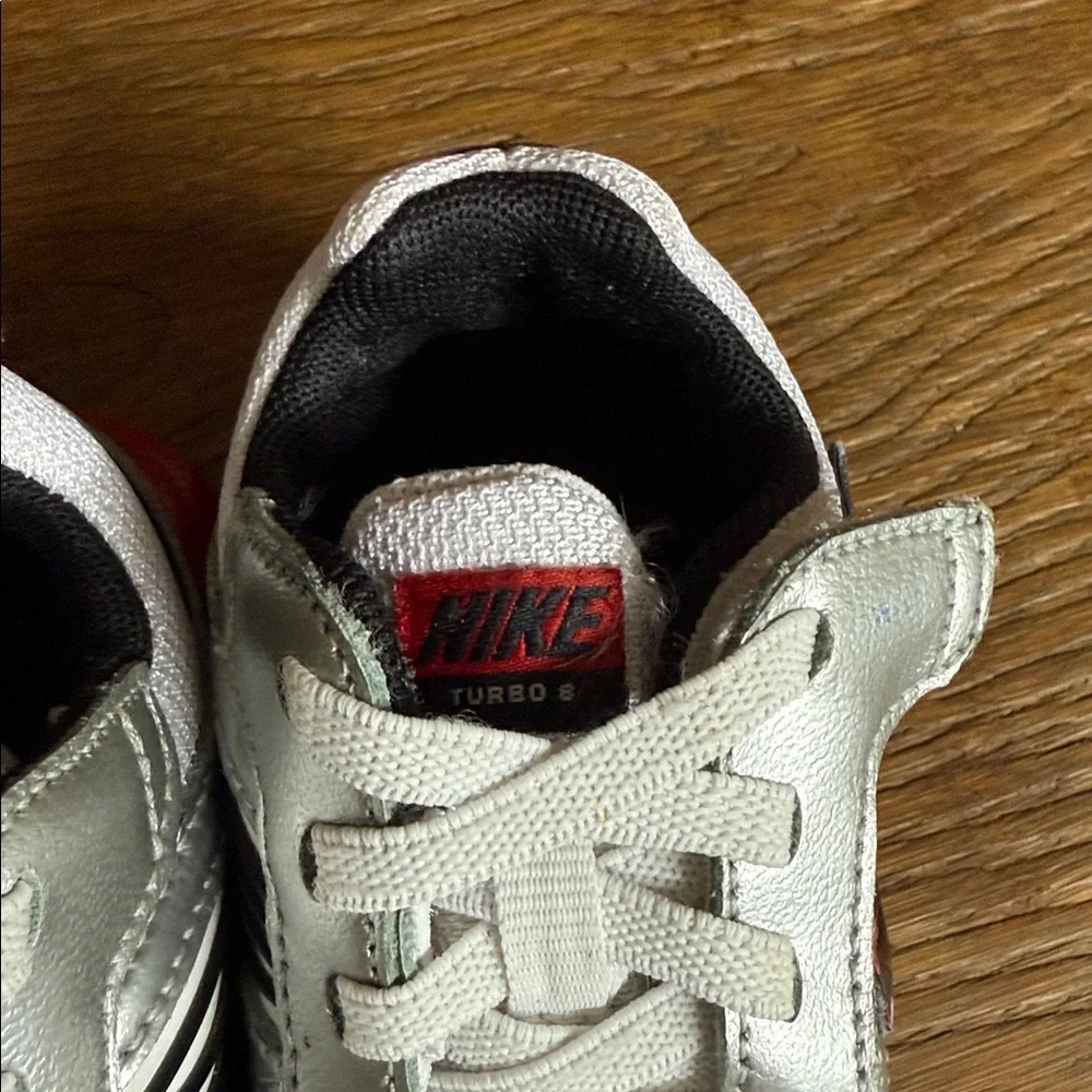 Nike Silver / Black and red Kids' Sneakers